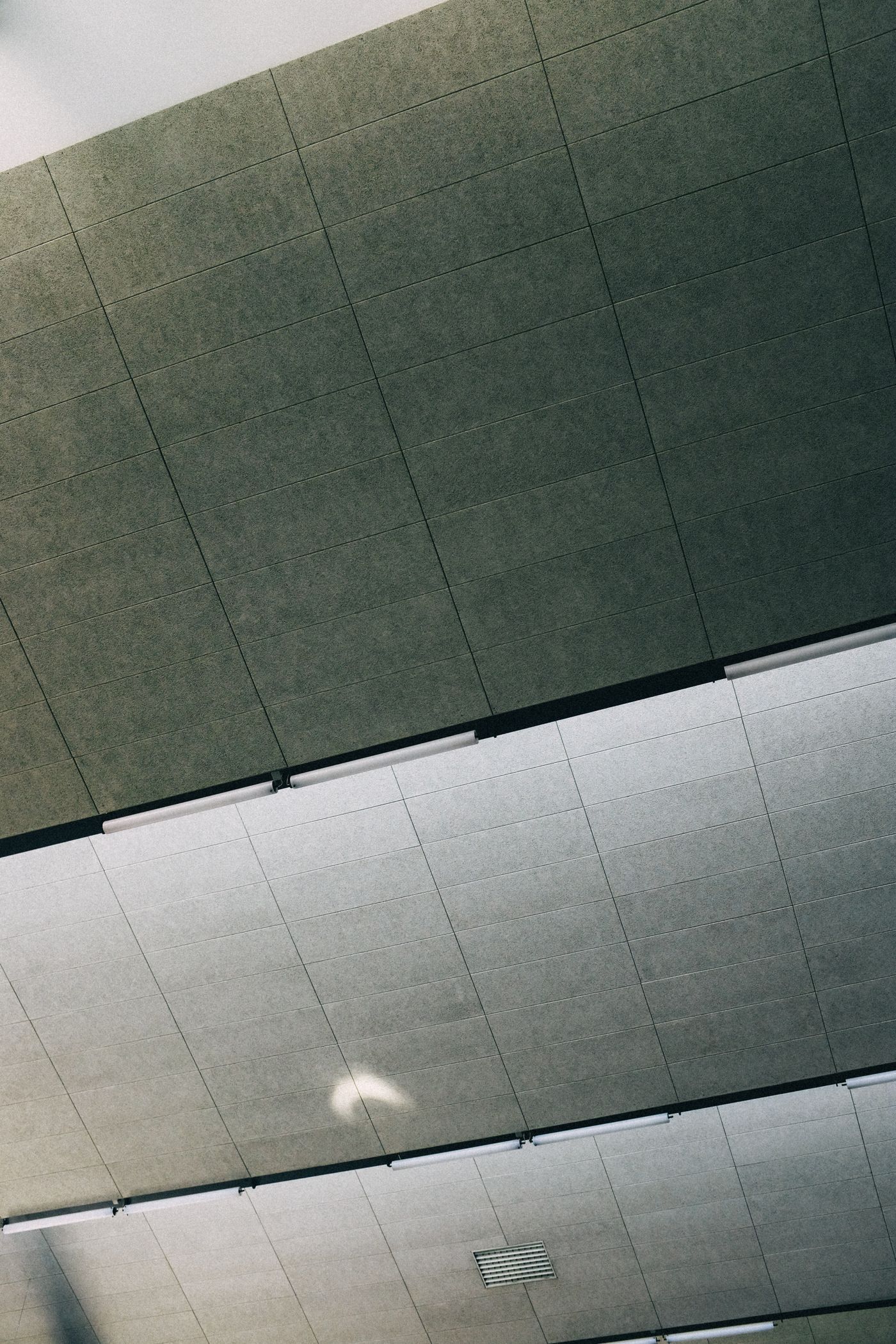 Tile drop-in ceiling